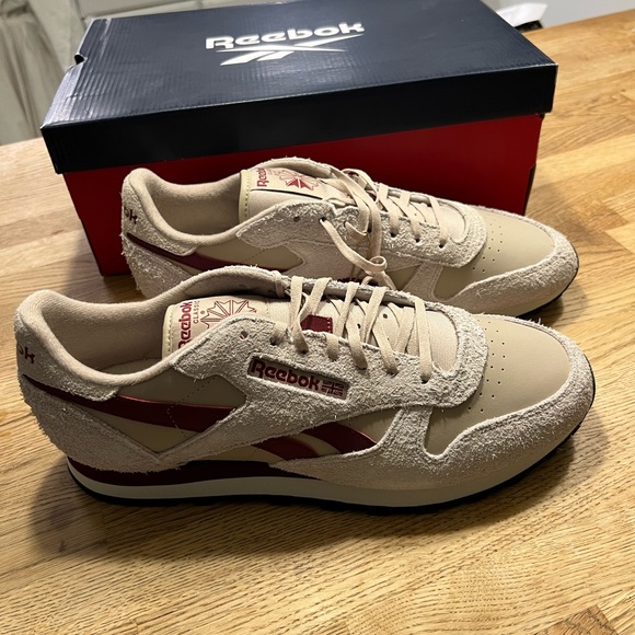 Reebok Men's Classic Leather Sneakers, Beige, Classic Burgundy Men’s  Size 13 - Picture 12 of 16